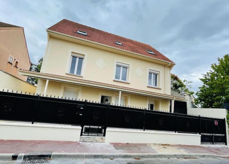 Best Holliday Home For Family Newly Renovated Garges-lès-Gonesse Kültér fotó
